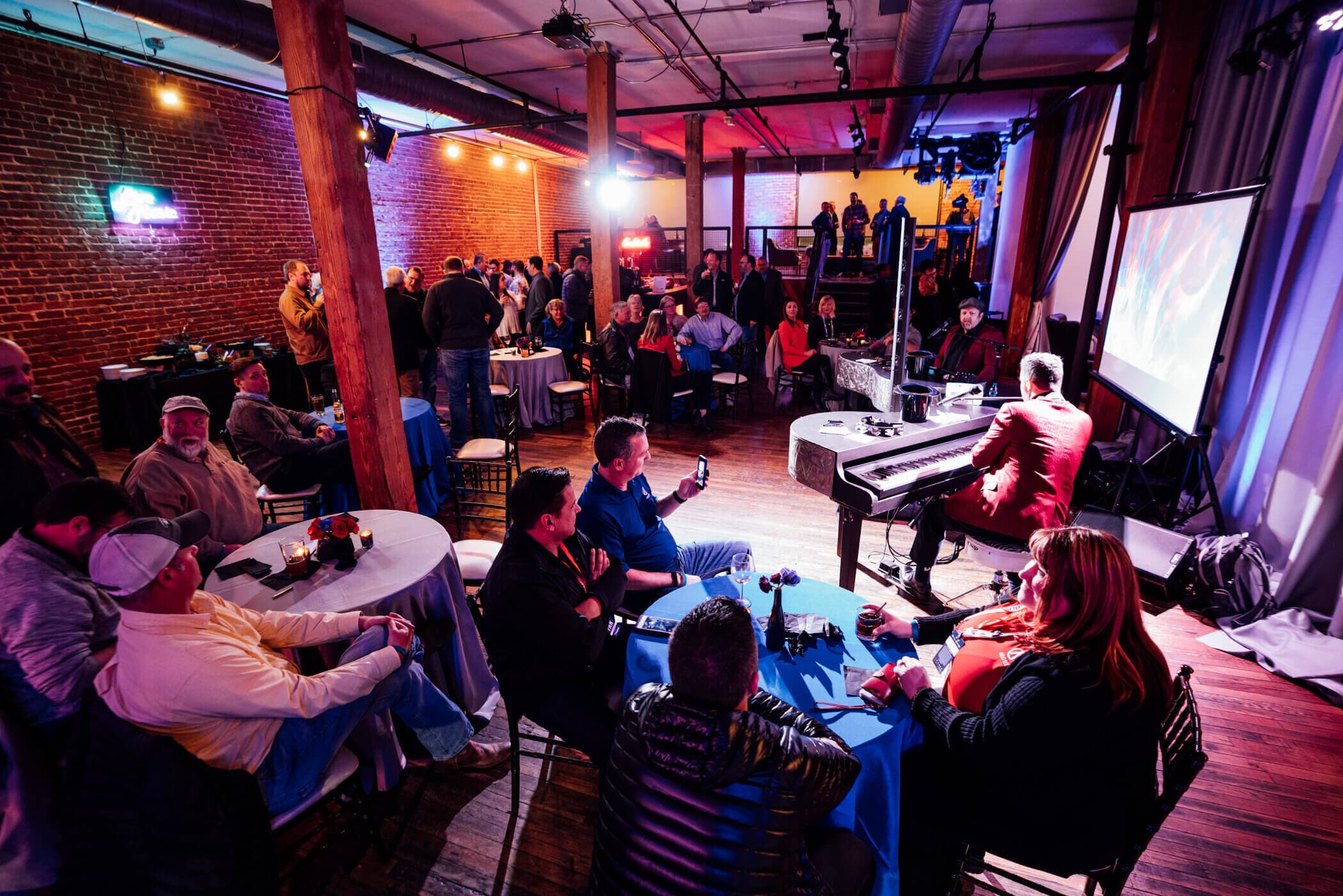 Piano show at Terminus 330