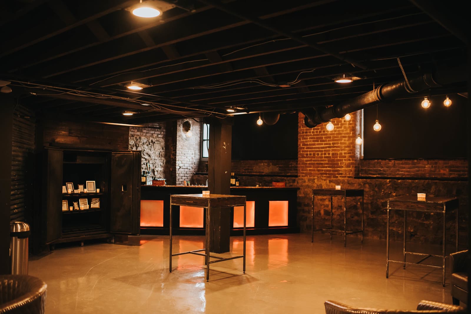Circular seating arrangement in the Cellar